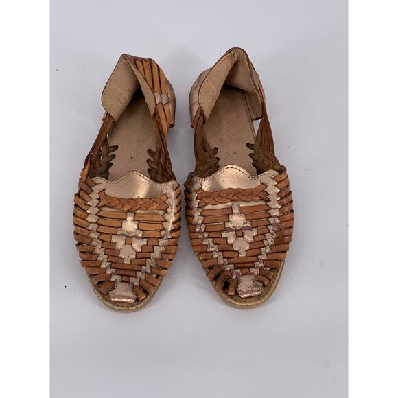 UNBRANDED Women's Brown-Gold Woven Leather Almond-Toe Slip-On Sandals SZ 9 - Picture 1 of 10